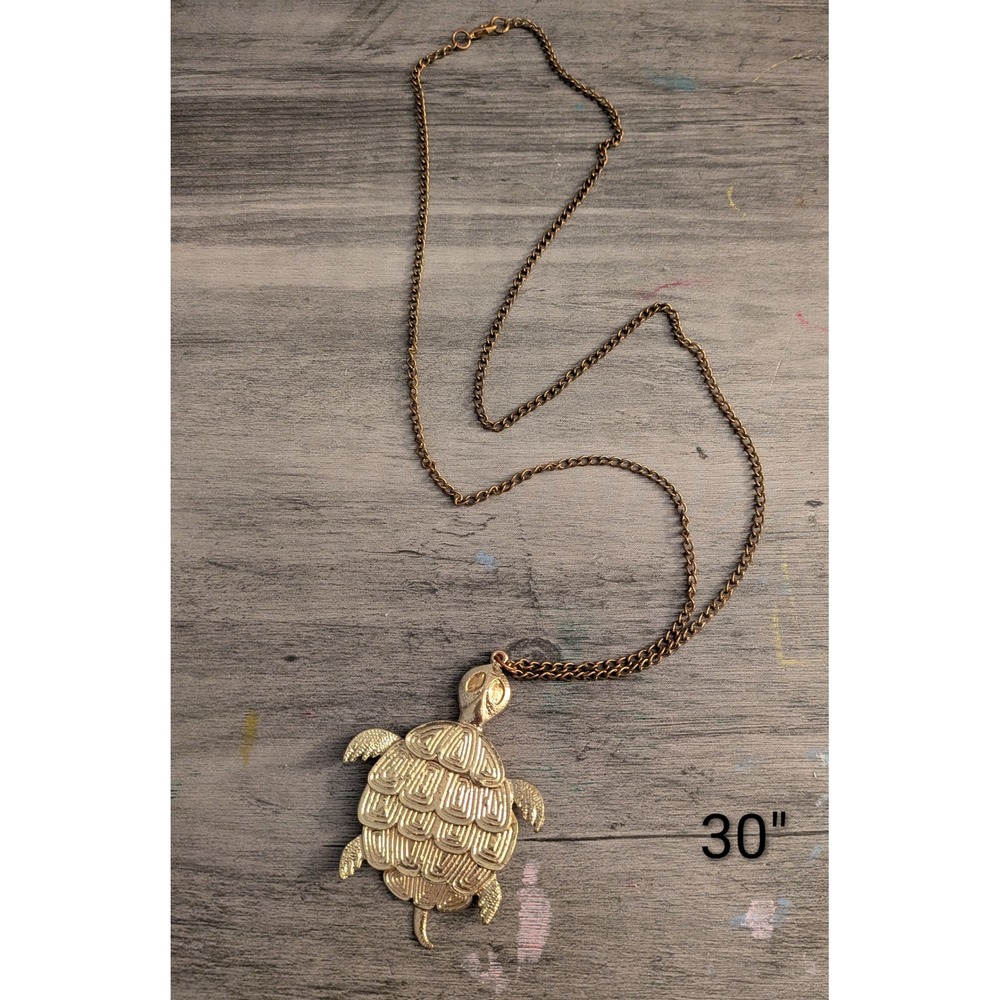 Vintage Gold Tone Turtle Pendant Necklace 30 Inch Long Chain Sea Life Jewelry